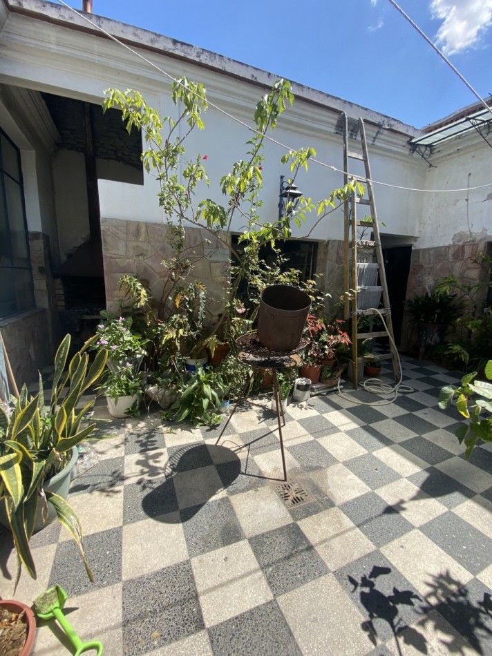 CASA CENTRICA EN SALTA CALLE SARMIENTO AL 200